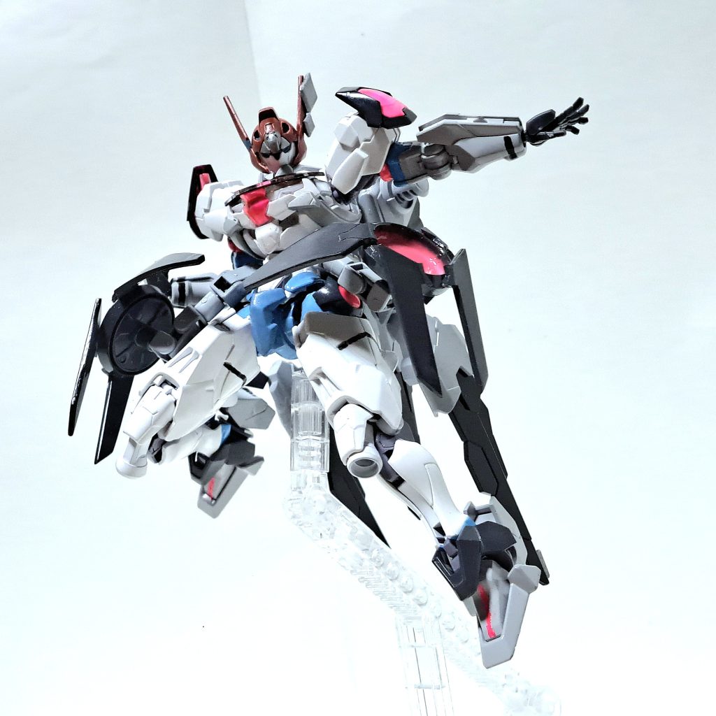 ガンビット装備形態腰のデカイあれを再現したら嵩張ったので、これを別の形態として分けました。