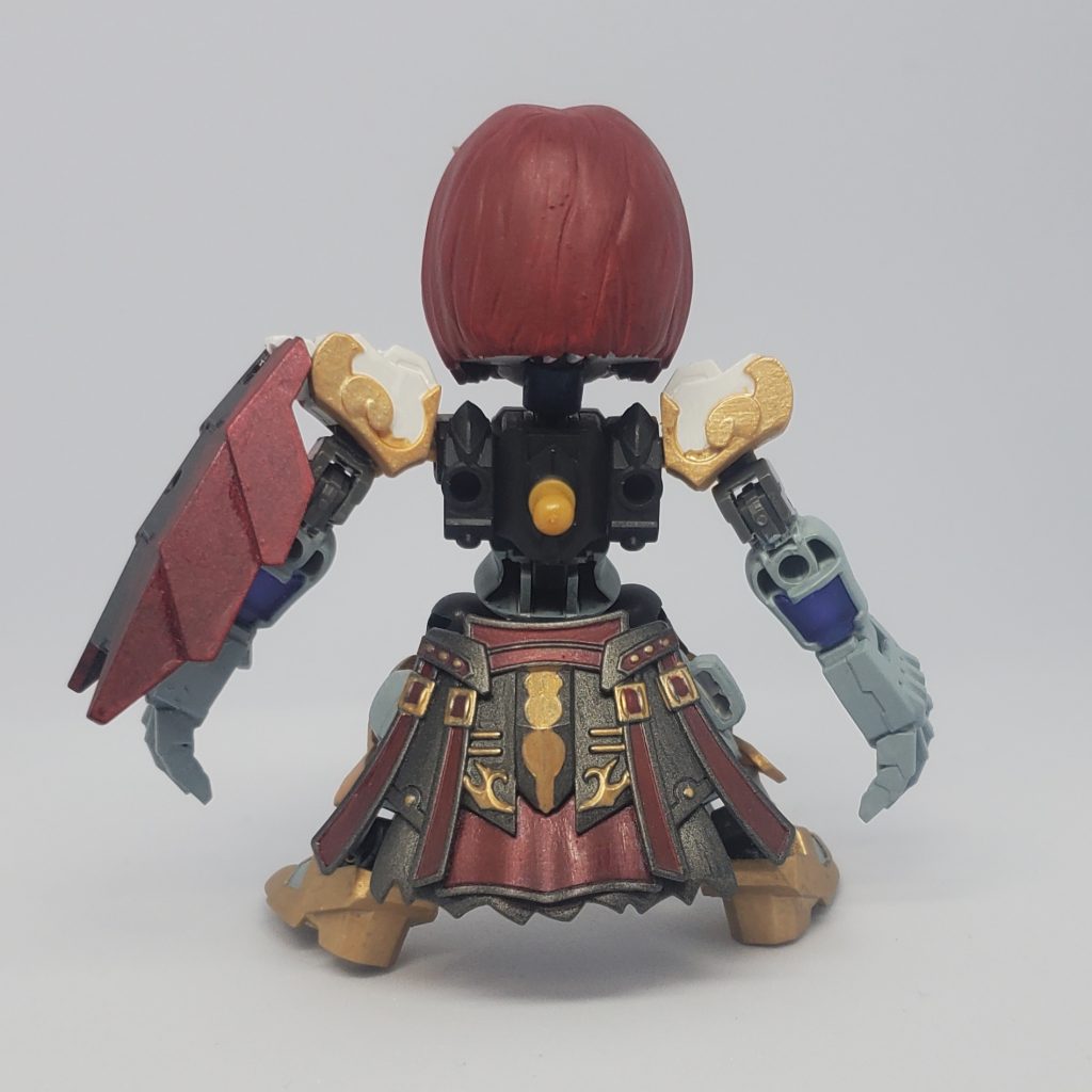 後ろから基本的には全体的にスッキリした作りを目指しました。ゴリゴリの近接パワータイプですが、元が女の子なので細身のシルエットで仕上げました。
