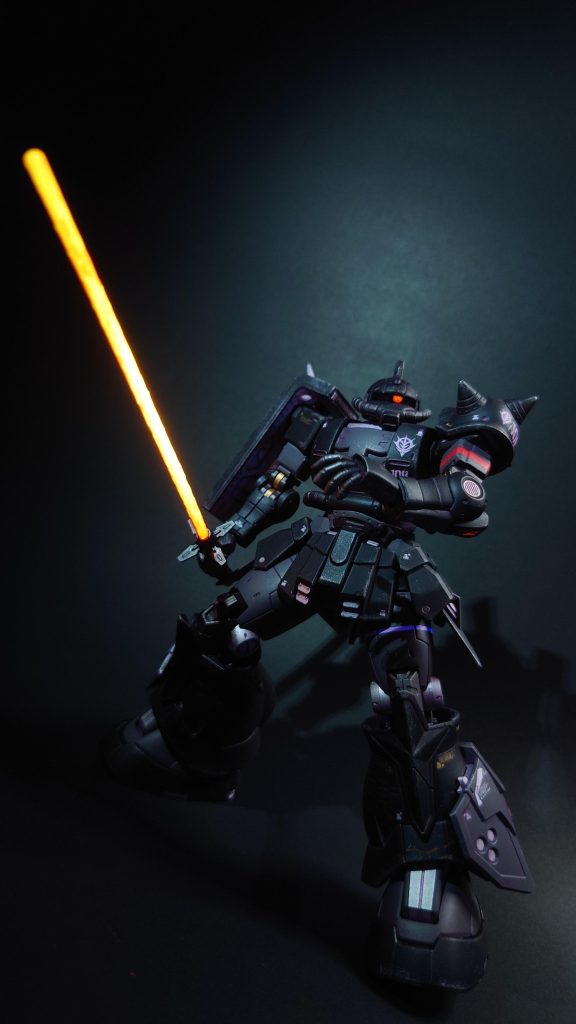 ヒートソードを発光させつつ、キリッと撮れたものです。この写真ではあまり分かりませんが、シルバーのドライブラシとつや消しの感じが少し納得いかずこの後延長戦に突入しました。。🚩🐢