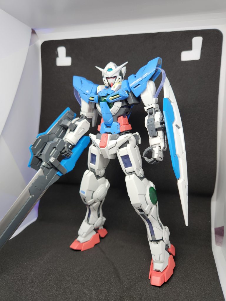 久しぶりのMGはやっぱり作って楽しいです！OOのキットからひからせるのが流行り出した気がします！バンダイさんの技術すごい！