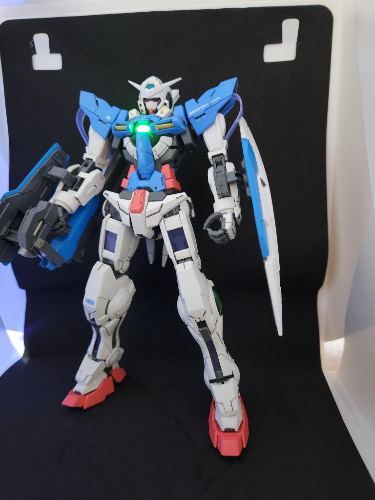 GNドライブはLEDユニット仕込んで光らせました！あちこちパーツがポロリがありポージングさせると外れるので立ち姿のみです....技術不足...