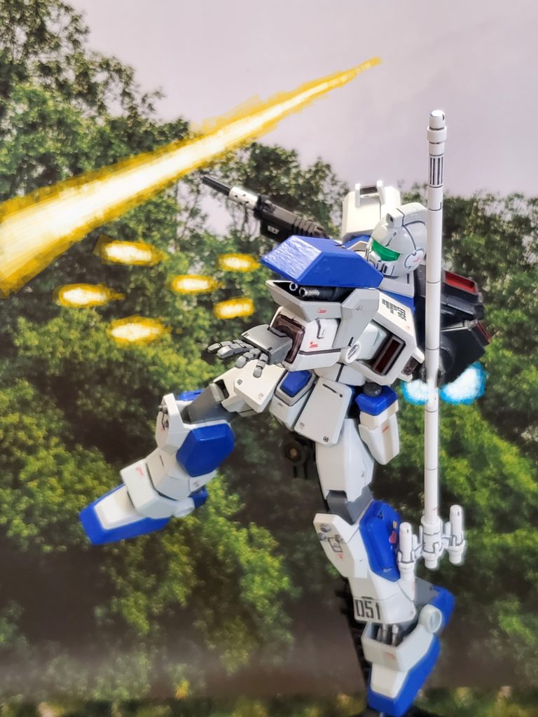 そして、新型ガンダムタイプに装備される予定の腕部90㎜ガトリング砲をオプション装備❕この装備はテスト的にいくつかの部隊に回され使用されている👍接近戦メインのジム・ピクシーには装着型銃火器は相性抜群である😔✨