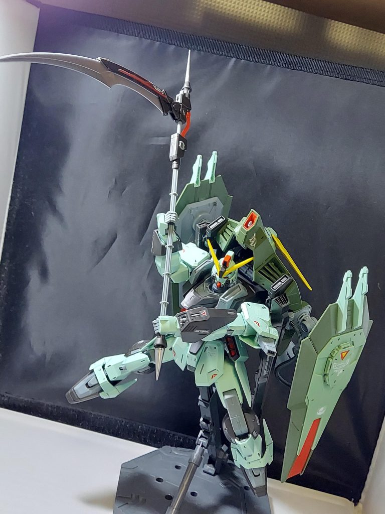 ニーズヘグの大きさもでかくてかっこいい🎵デカールとスミイレくらいしかしておりません💧