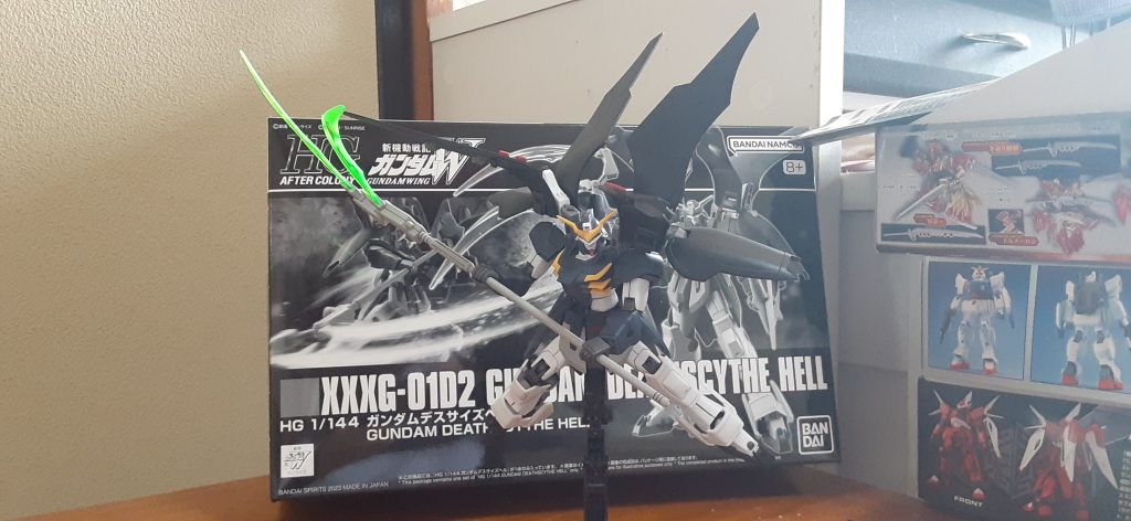 「残念だったな、相棒に切れねえモノはねえんだよ‼️」　部分塗装はシールドとリブジャマーの足りてない部分と、足先のグレーが足りてないとこ、個人的にバックパックの色が微妙に感じたのでジャーマングレーに。関節も定番化してるけど絶対似合うからガンメタにしてます。