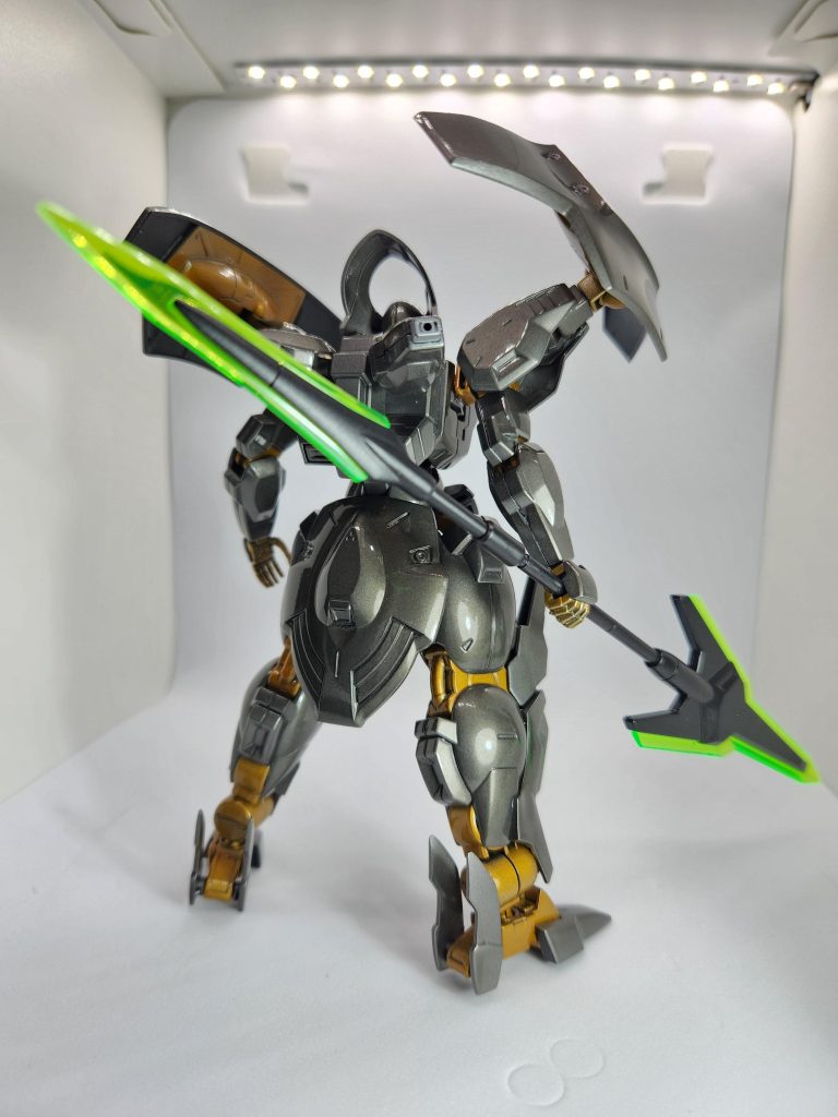 光沢だしは、中研ぎや研ぎ出しという技術を見よう見まねでやってみました。最後の研ぎ出しで気合を入れすぎて、一部角が禿げてしまいましたが、とても良い経験になりました。