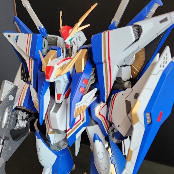 クスィーガンダム　ロスマンズカラー