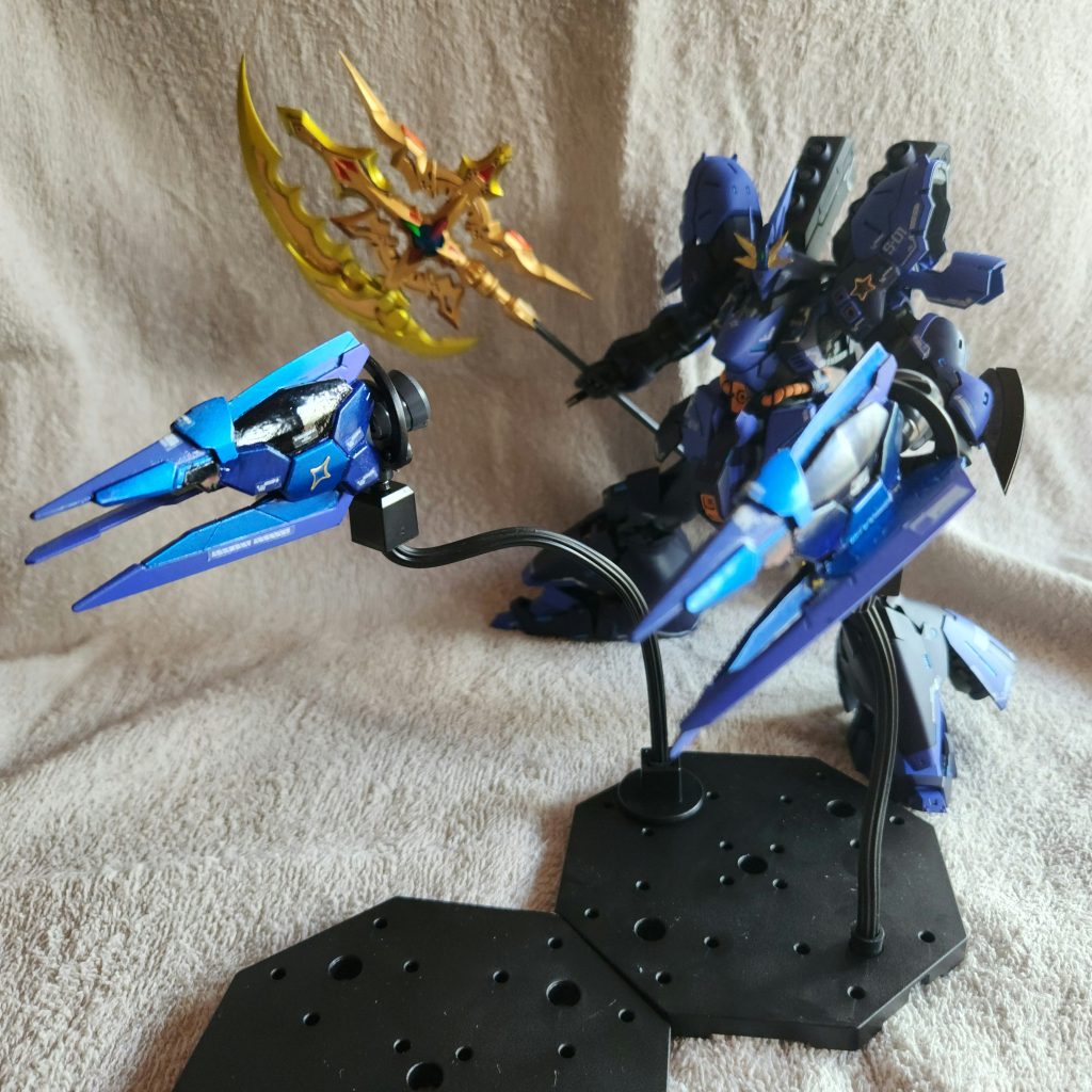 射撃武装　ゴーストファンネル２機の大型ファンネルをジャンクパーツの組み合わせ制作しました。すいちゃんの曲で大好きな曲『GHOST』より名前をいただきました 