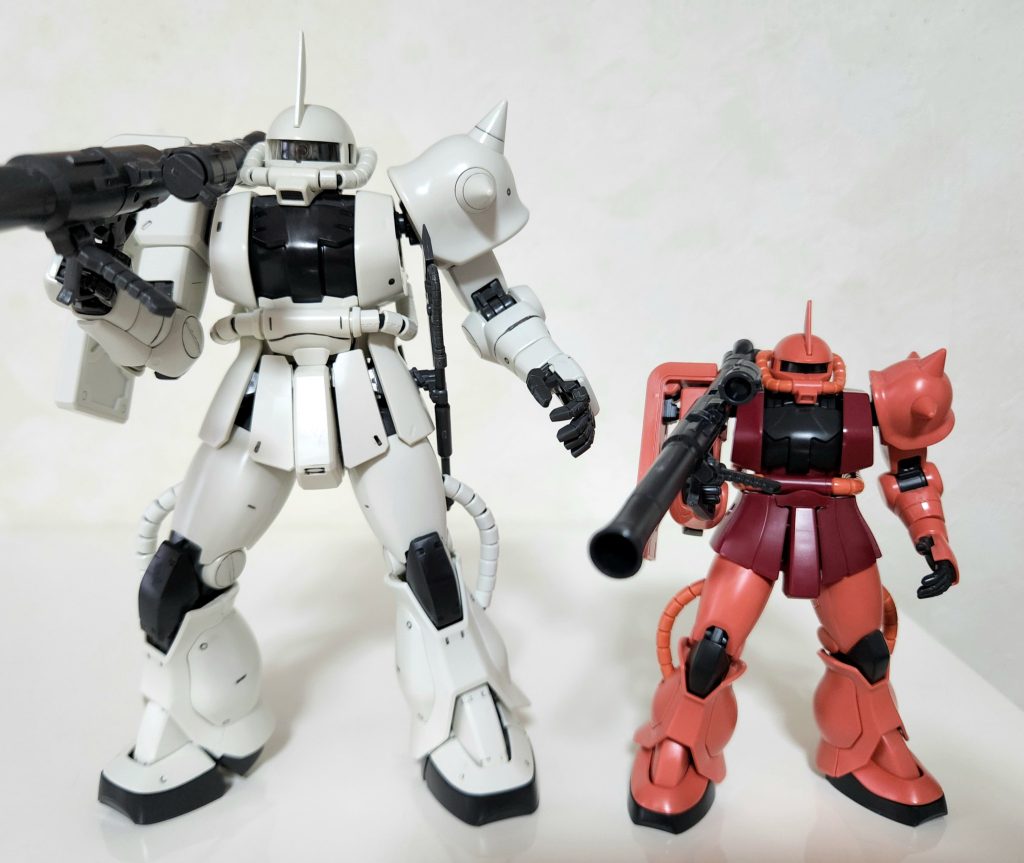 なのでお盆休みの暇つぶしにエアコン効いたリビングでパチ組したリバイブシャアザクとMGホワイトオーガー。ザクはいくら作っても飽きないですね( ^_^ )でもこうして仮組みした機体が増えていくんですよね😰💦