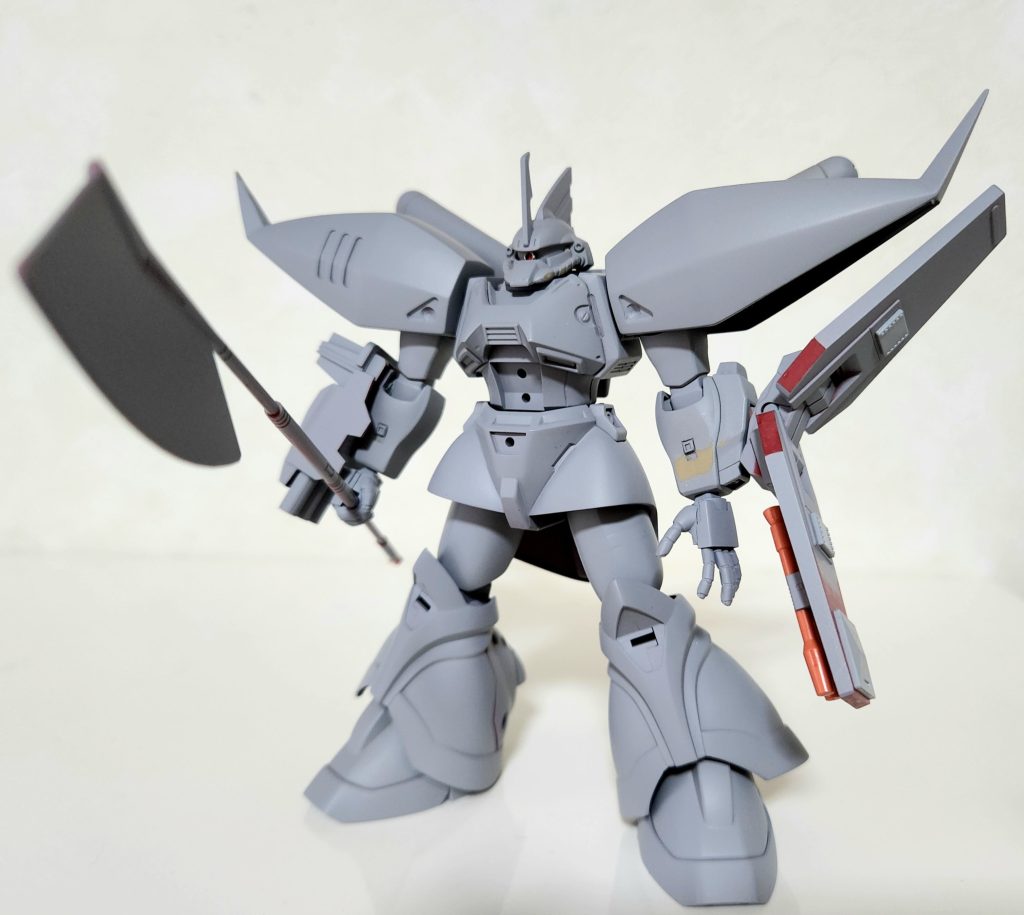 合わせ目消しして表面処理をして捨てサフまでしたが、暑さに負けて制作が止まってるゲルググさん…あとはディテールアップ工作をすれば塗装に入れるけどなんかヤル気が起きません……(><。)