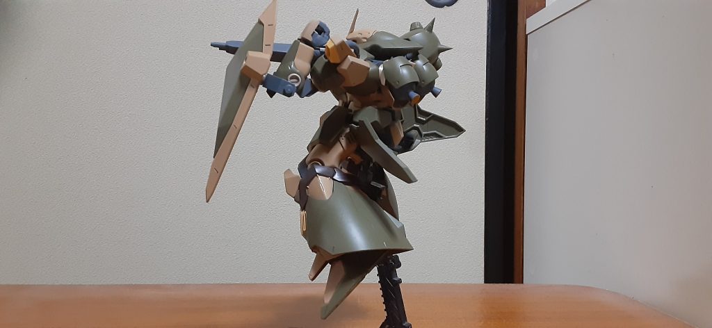 「出るぞフェンサー‼️」シールドのバルカン、マズルつけるべきだった…反省。しかし後ろも凄い迫力だしリアアーマーの跳ね上げが良い