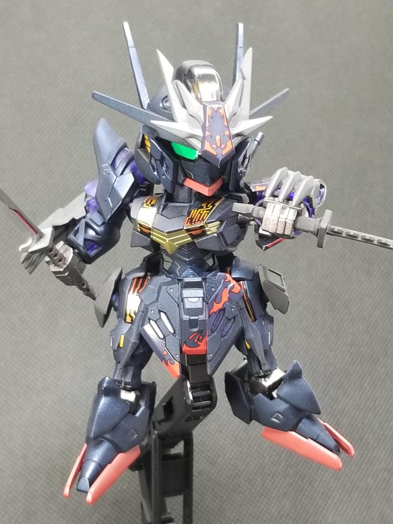 全体ショット、二刀流にて✨いゃ～SDもなかなかいいじゃない？！パーツ数少ないし手軽に楽しめて😁