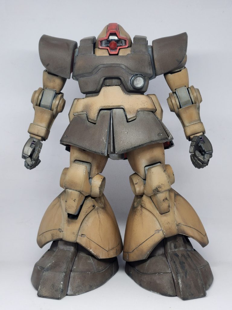 正面。サンドカラー＆汚しが良いとのことで、今まで培ってきた(浅いけど)モノ全て注ぎこんだつもりです🥶自分もこの手のカラーを作ってみたかったのでWin-Winですた🥶