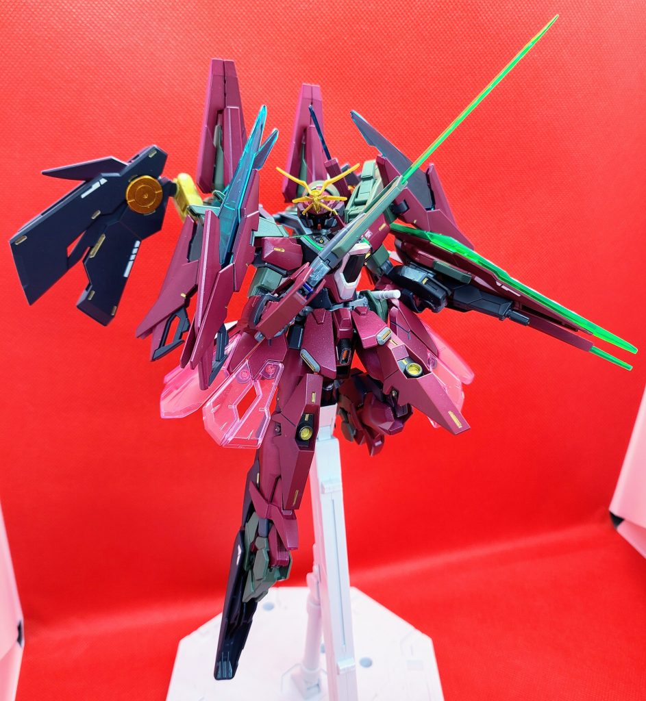 ディテールアップ前に比べてブースター状態の脚の太さがバランスが良くなった気がする脚部はルブリス・ソーンのパーツを付けて細部に追加塗装。脚フェチのおかげで脚周りは若干気合い入ってます(笑)