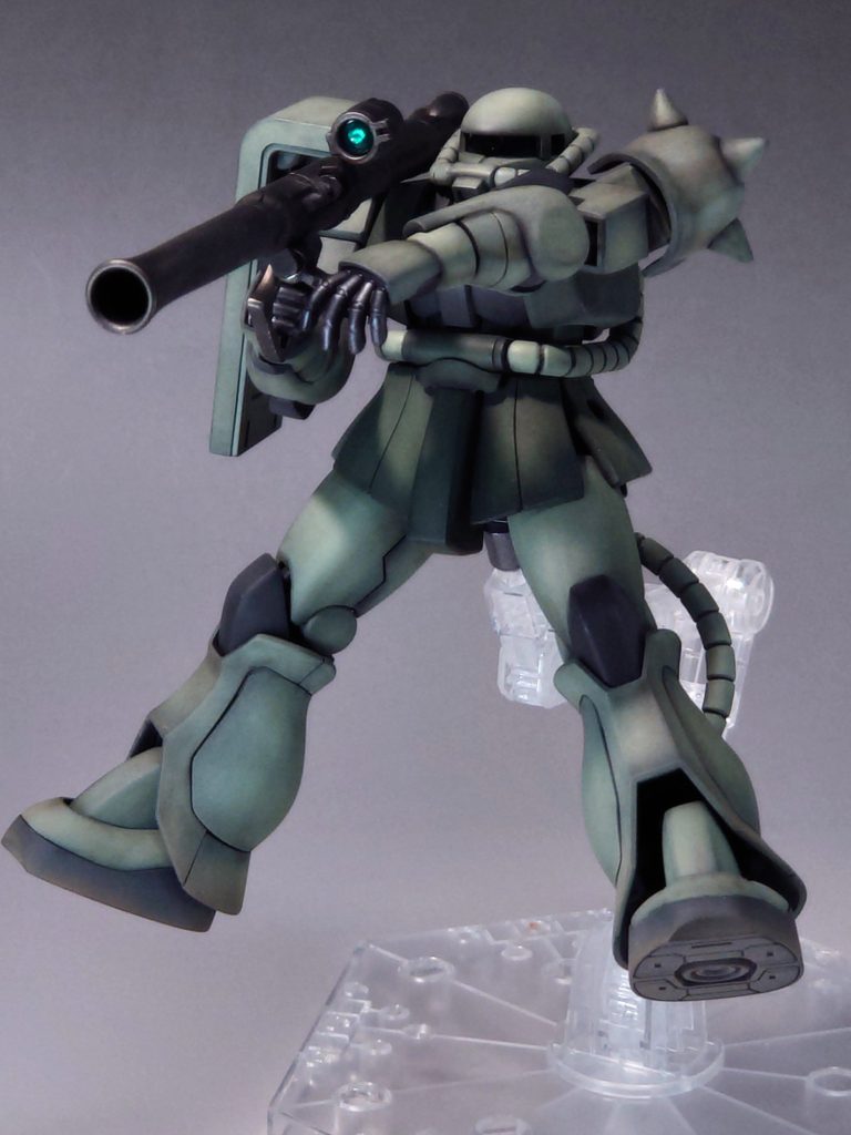 ザクバズーカ砂埃は派手目に、チッピングは控えめな感じにしてます。