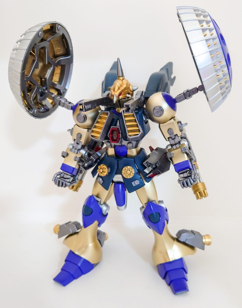 シールドは展開して、ある程度自由に動かせます。