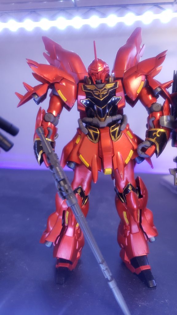 サザビーとシナンジュ–3枚目/制作者：Rx_93