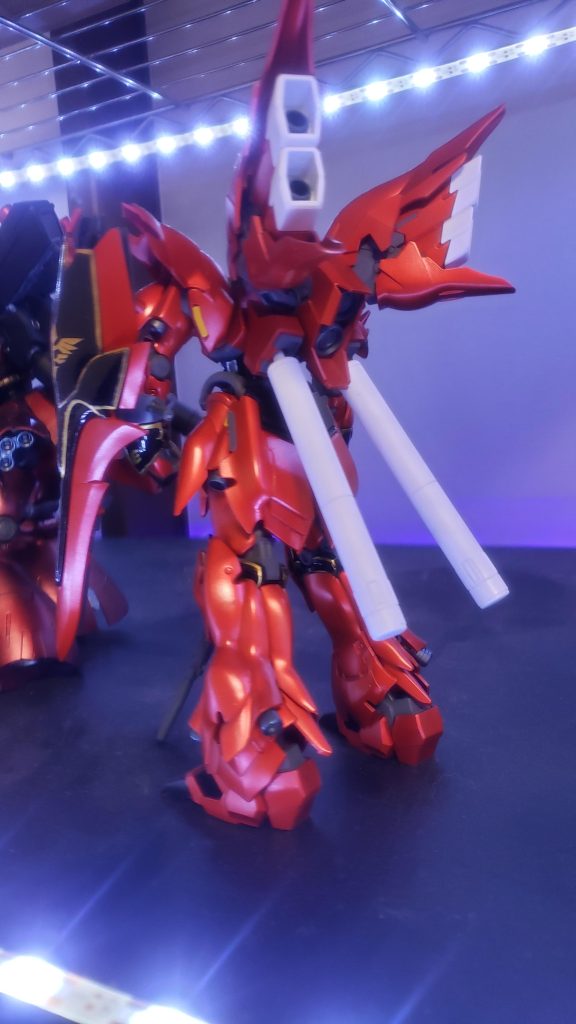 サザビーとシナンジュ–5枚目/制作者：Rx_93