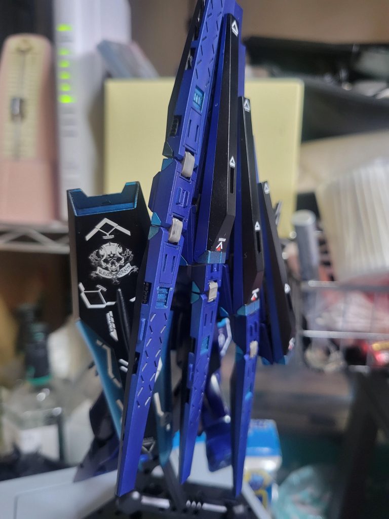 盾には大好きなスカルを！