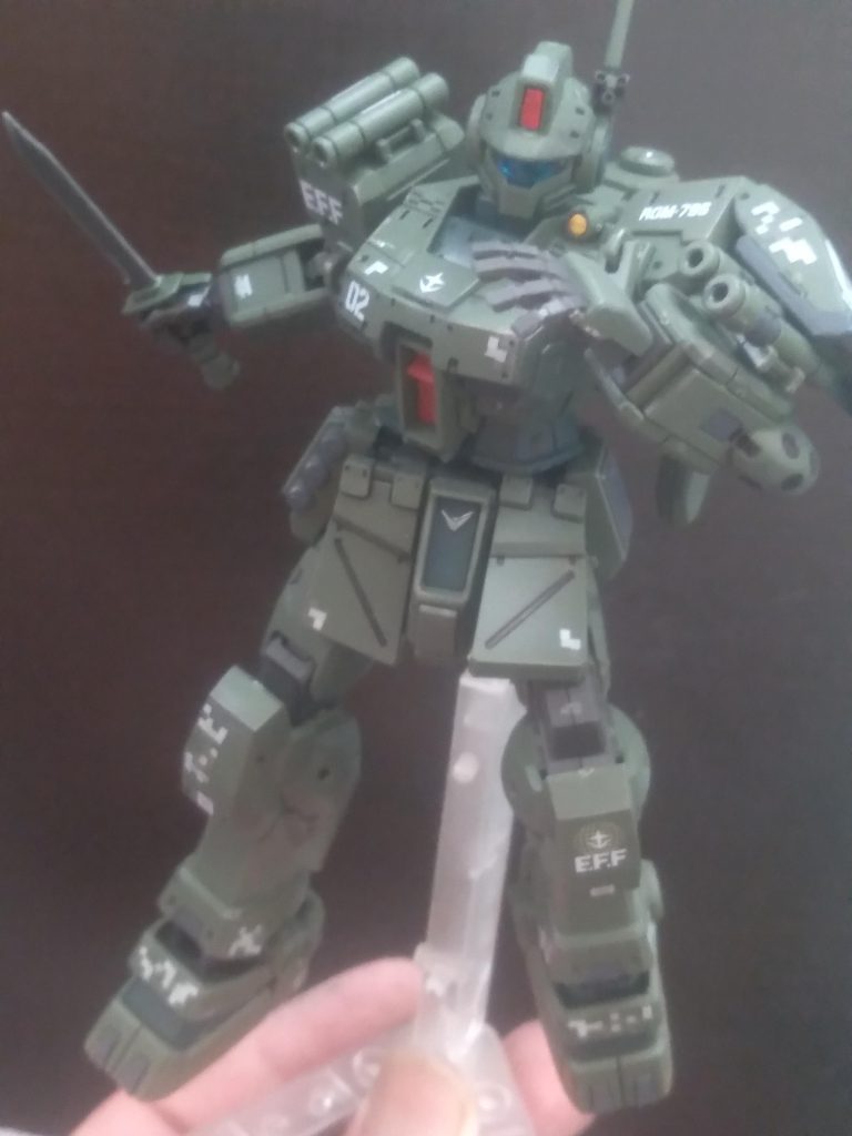 Unlike most UC kits, this one comes with a large physical bladed knife. I used chrome marker on the edge