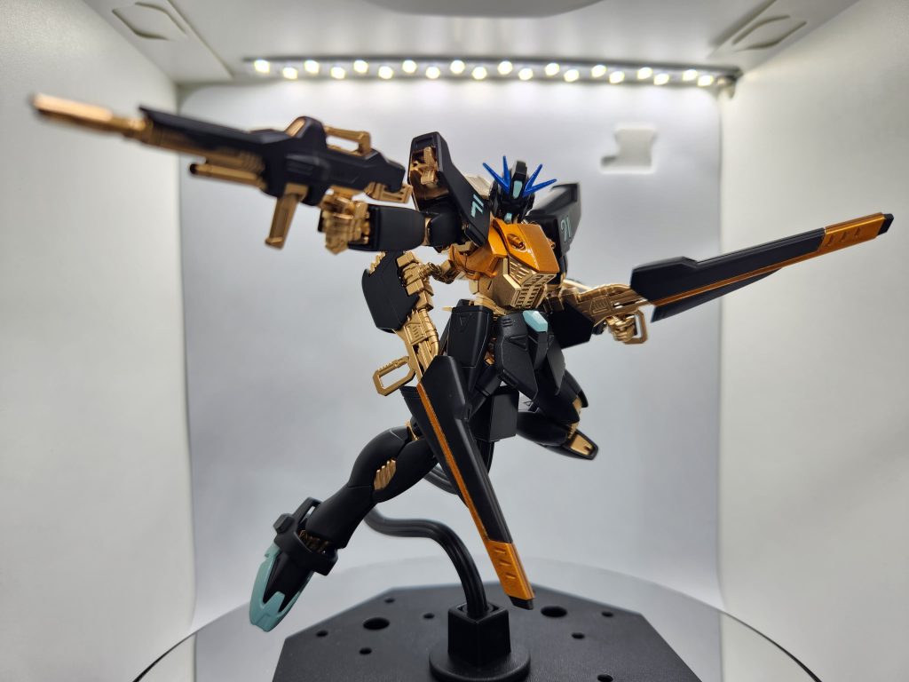 武器を構えてポーズを取らせてみます。いいですね！