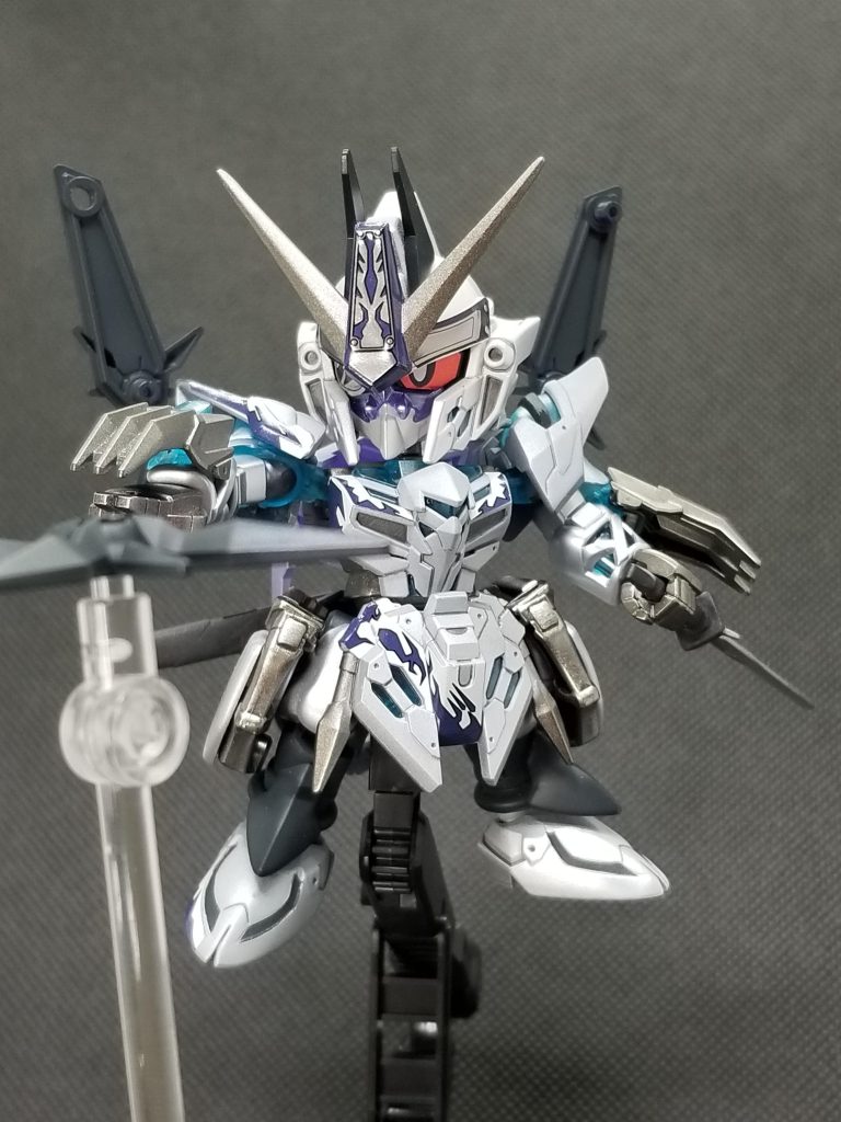 こちらはサムネ元ショット。片目だけってのがカッコいぃかも✨