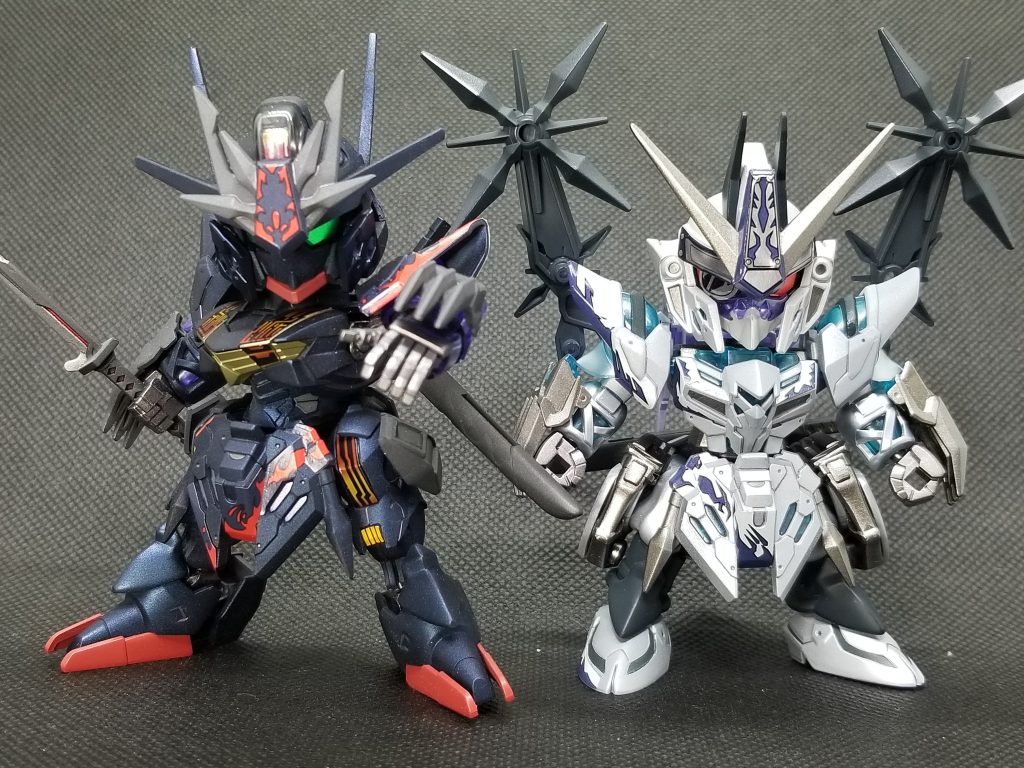 最後は前作エアリアル『SASUKE』とツーショットで😁やっぱ若干足の短さが気になるかな~💦少し延長するだけで格段にカッコよくなるかも?拙い作品におつきあい感謝~🙇💦楽しき善きガンプラライフを~👍