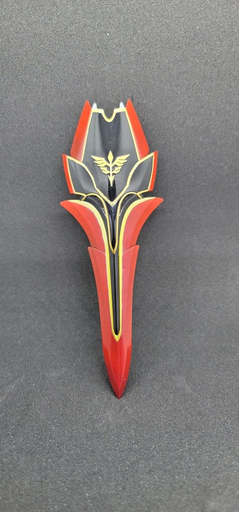 シールドも同じように塗装しましたが少々がたつきが…((´ΩзΩ))