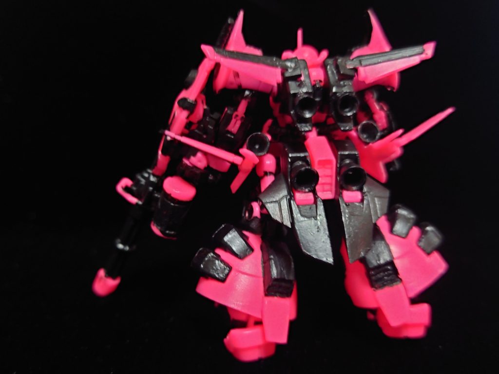 バックショット今更ながらこのグフフライトタイプ、従来のと全く違いますね。足回りはフライトタイプでバックパックのスタンスはイグナイテッドに近いかも。