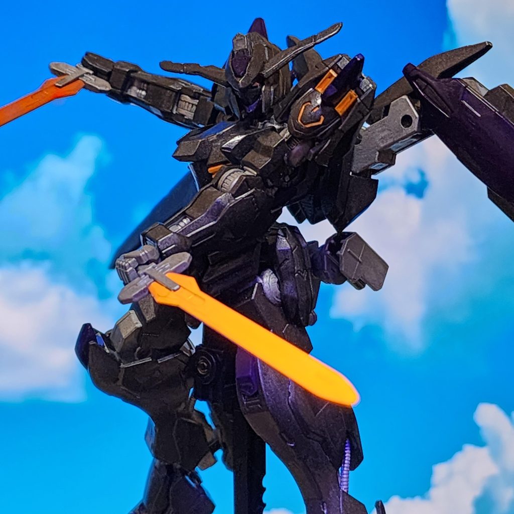 実は、これガンメタなんです……ガイアさんのサーフェイサーエボ ガンメタに、水性カラーのクリアで光沢を出すお手軽塗装やってみました