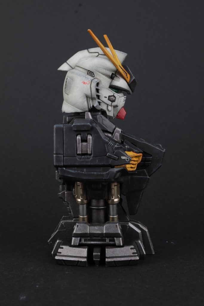 メカニカルバスト νガンダム–3枚目/制作者：OkuRun