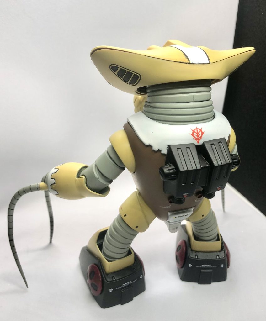 首の高さ増しにジュアッグの首を使用。