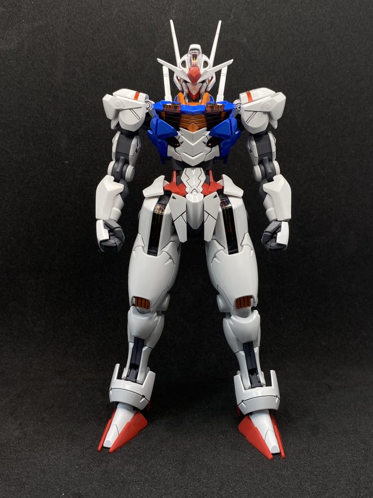 スタイル改修として胴を3mm程度延長、腕の裾を1mm延長、脚を延長するために足首の付け根を3mm延長しました。