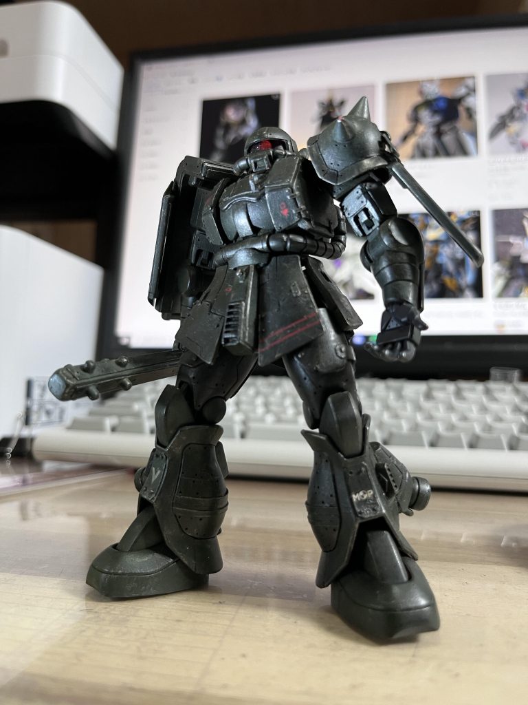 背景が適当過ぎますよね🥲他の皆さんのガンプラを見ながらポージングとか光の当たり方を盗み見してます。