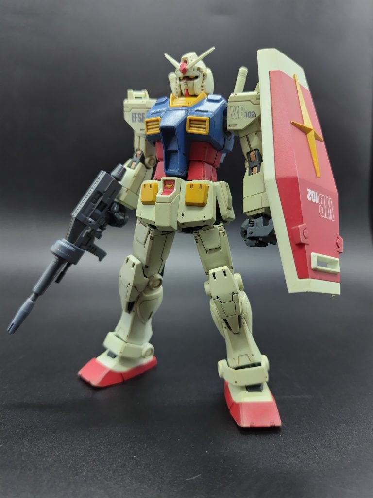 中期型ということでおなじみのライフル。盾は逆さ持ちが正式のようです。