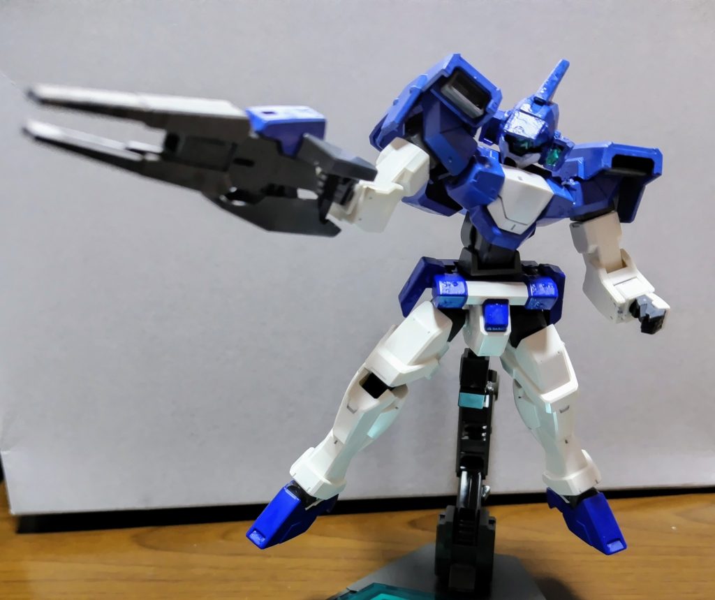 可動範囲はほぼジェノアスのままなので広いです。