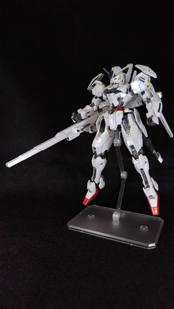 エリクトから託されて覚醒した後の神々しさをイメージしてキラキラさせたく、白部をパール塗装、それ以外はメタリック塗装で制作しました。