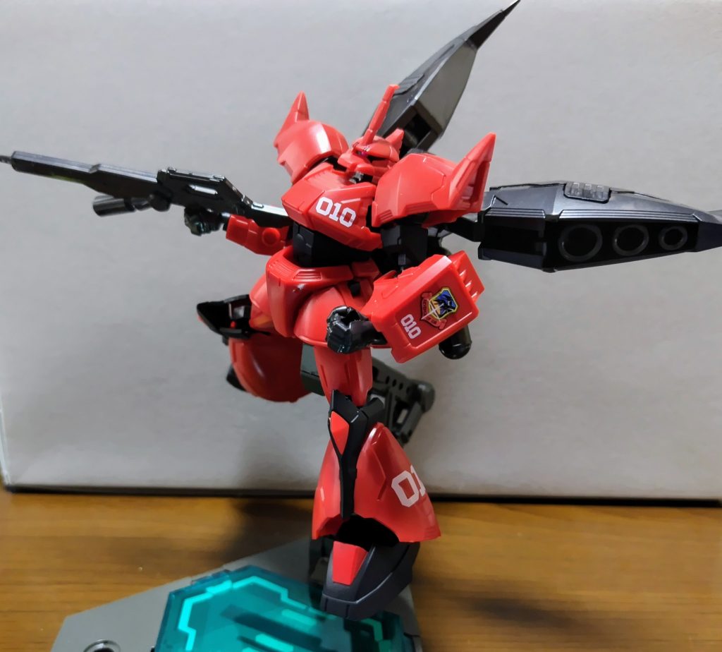 勿論、可動フレームでぐりぐり動きます。下手したらHGより動いているような……既製品ですが、組み立てるだけでこんなにも素晴らしいのが手に入るとはＧフレーム穴取り難しです……