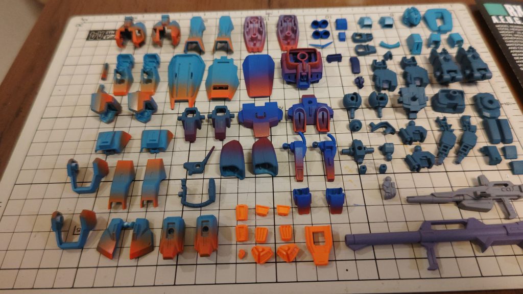 ならべるとパーツ少ないですね！