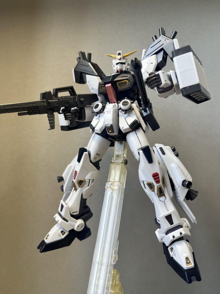 Dタイプといえば旧1/100の箱絵ポーズですかね。