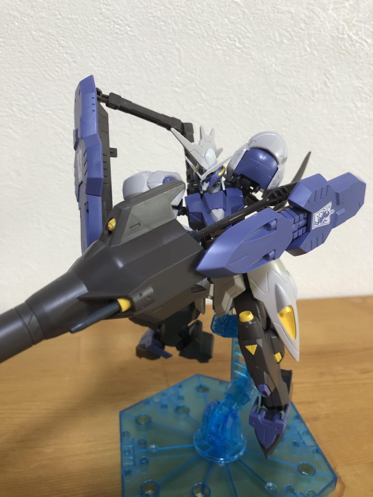 ダインスレイヴ発射！色々な表情を付けられるシールドが面白いです。