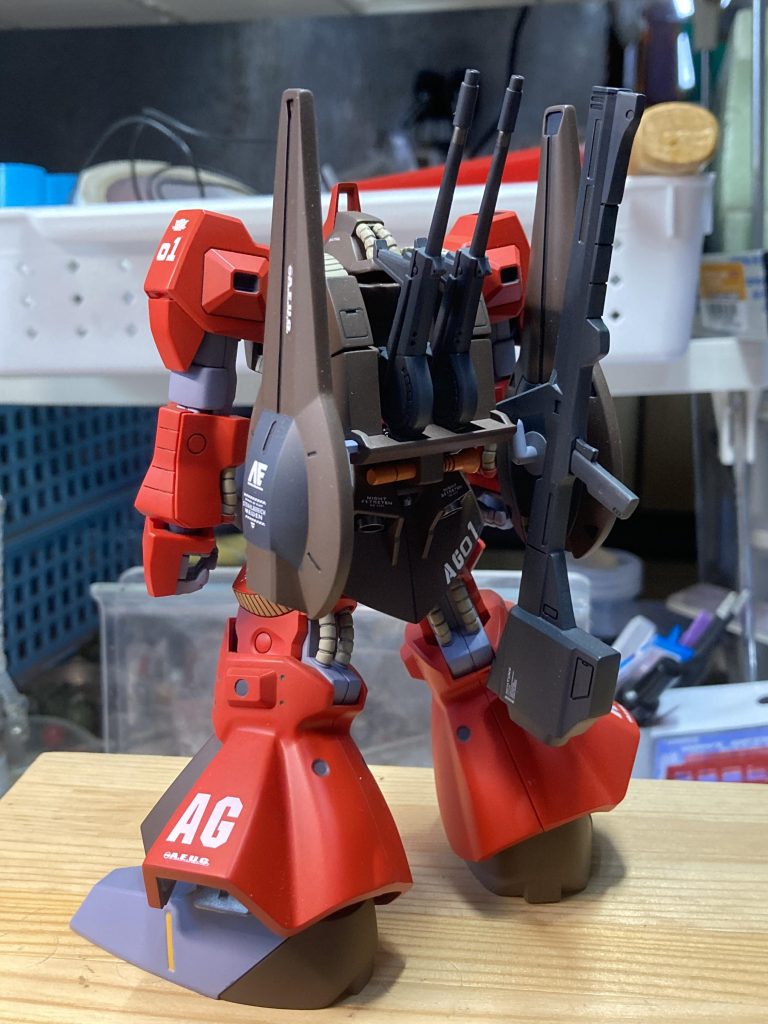 脚部の合わせ目は段落ち処理としています。