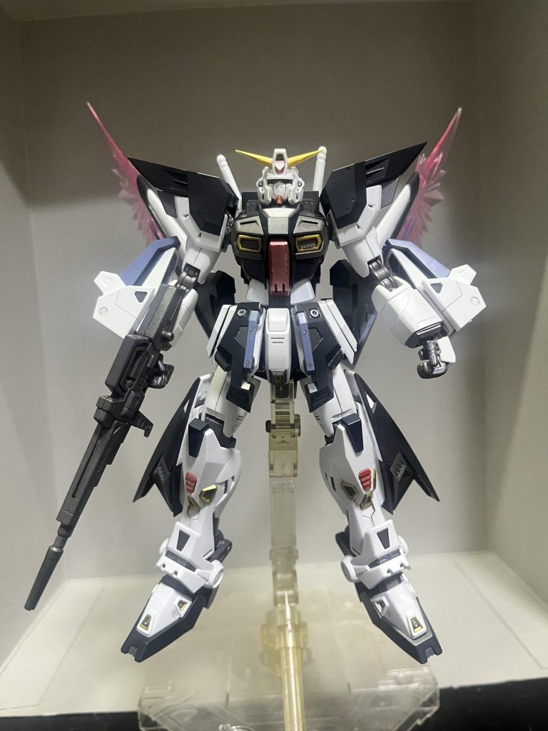 ミノフスキードライブユニットの羽接合部は自由度が高いのでＶ2風に位置調整できます。