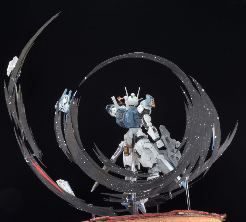 エフェクトはガンプラの箱でつくった紙製。加工しやすかったのと、軽量化したかったのと、プラ板もったいなかったのと、プラ板もったいなかったのと、プラ板もったいなかったの。