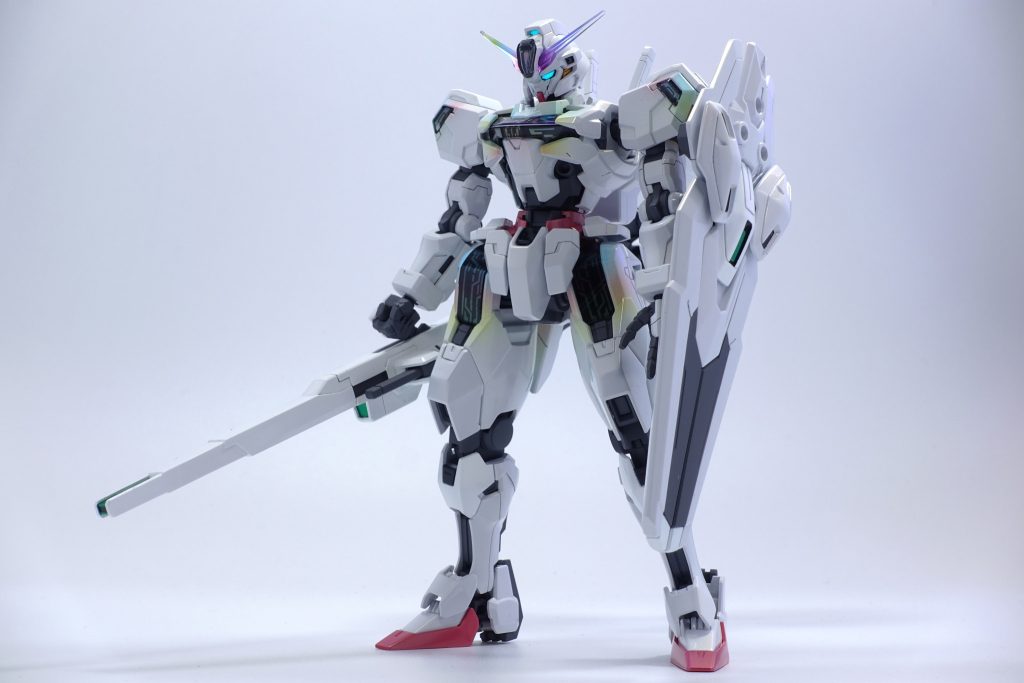 透明感を出したくパール下地のキャンディーホワイトグロス仕上げに