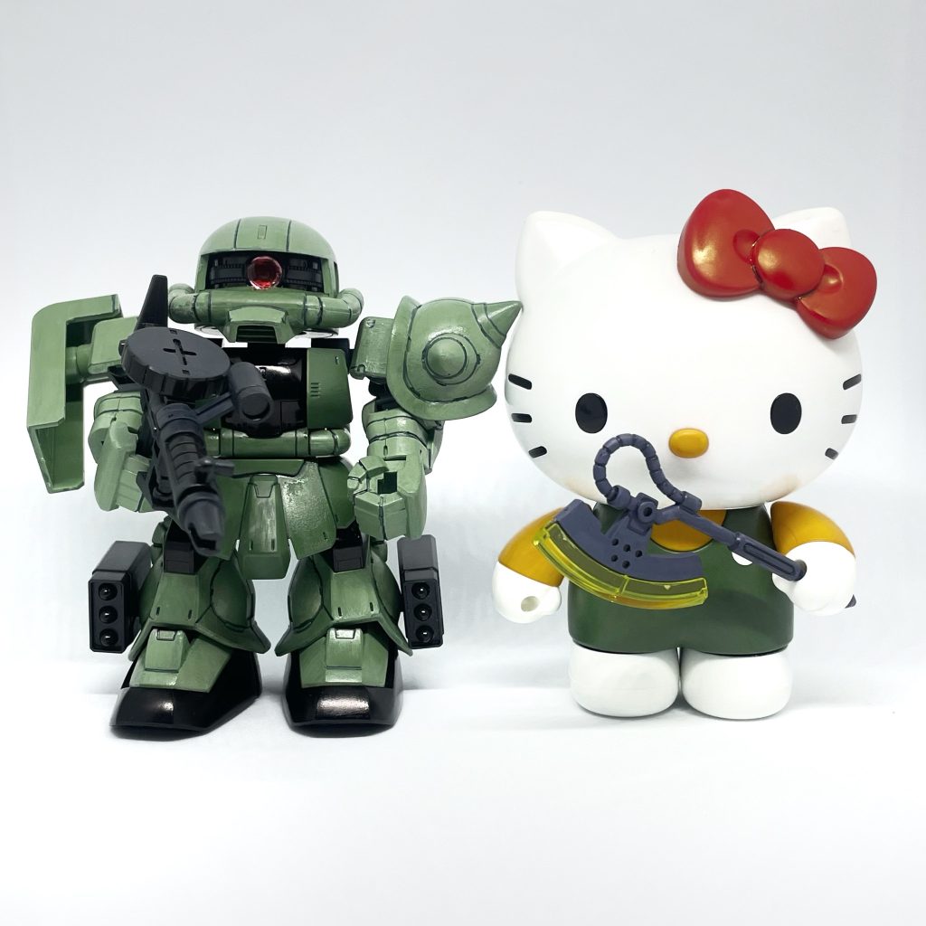 今回は黒以外ガンダムマーカーを使用しました☆買ったマーカーMSVセットにザクⅡに使いたい色がなく、MSVのライトブルーとダークグリーンを混ぜ混ぜしながら塗りました:(´ºωº｀):塗り後やムラが目立つので、アイシャドウチップで優しく塗ってみたらマシになりました