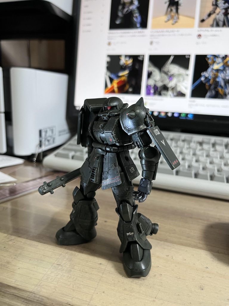 アレコレ細工してみたけど、他の人みたいに重厚感というか、全体のボリュームのバランスというか...いまいち冴えない🥲