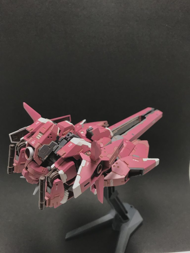 ▲見ちゃいけない角度があるのと しれっと手首を外すのはお約束ですよね