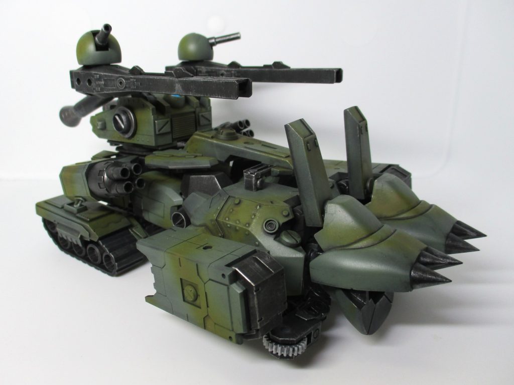 そしてG・コプターからの情報を元に砲撃をかますG・タンク。グシオン腰、グスタフカール脚、ズゴックE足、BB戦士ガンタンクを使用。