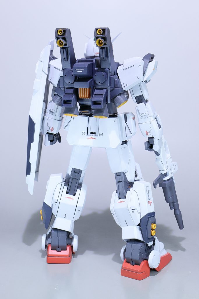 バックパックはいいパーツが見つからなかったのでプラ板よりスクラッチしています。