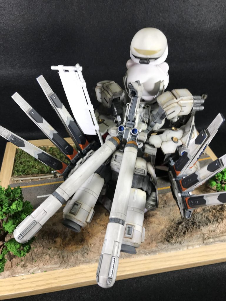 なぜ四足歩行の兵器にこんなプロペラントタンクが必要なのか……それは……